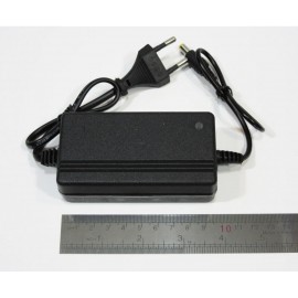 آداپتور 12 ولت 2 آمپر رو میزی برند لکسوس LEXUS آداپتور 12 ولت 2 آمپر رو میزی برند لکسوس LEXUS